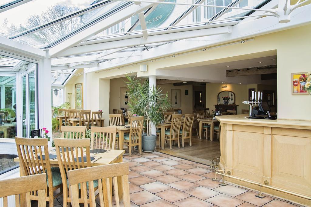 Waveney House Hotel Beccles Exteriör bild