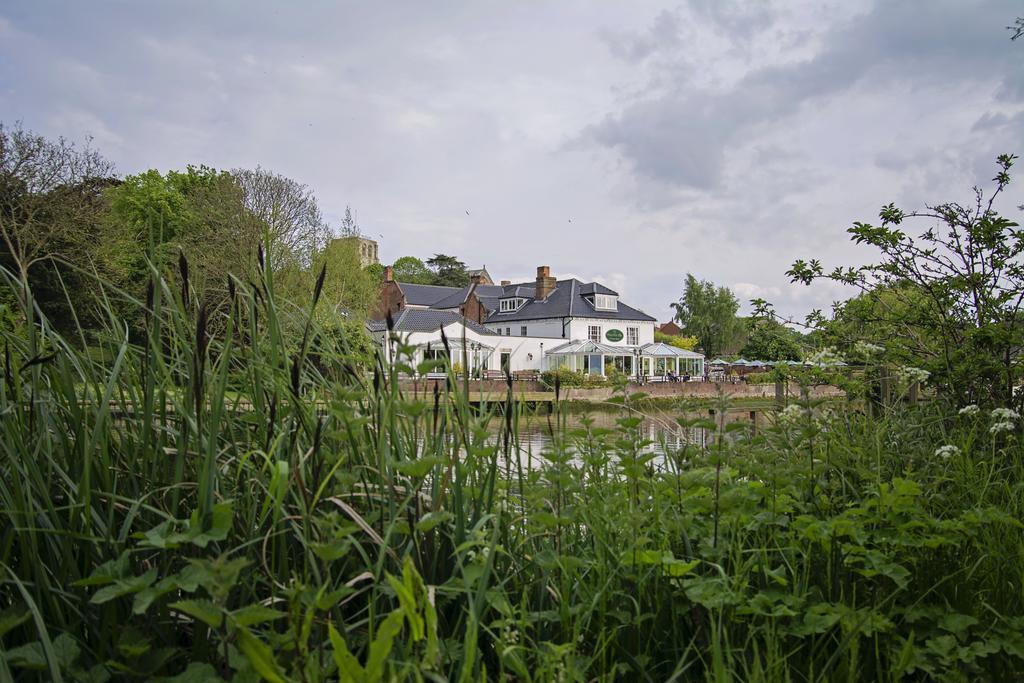 Waveney House Hotel Beccles Exteriör bild